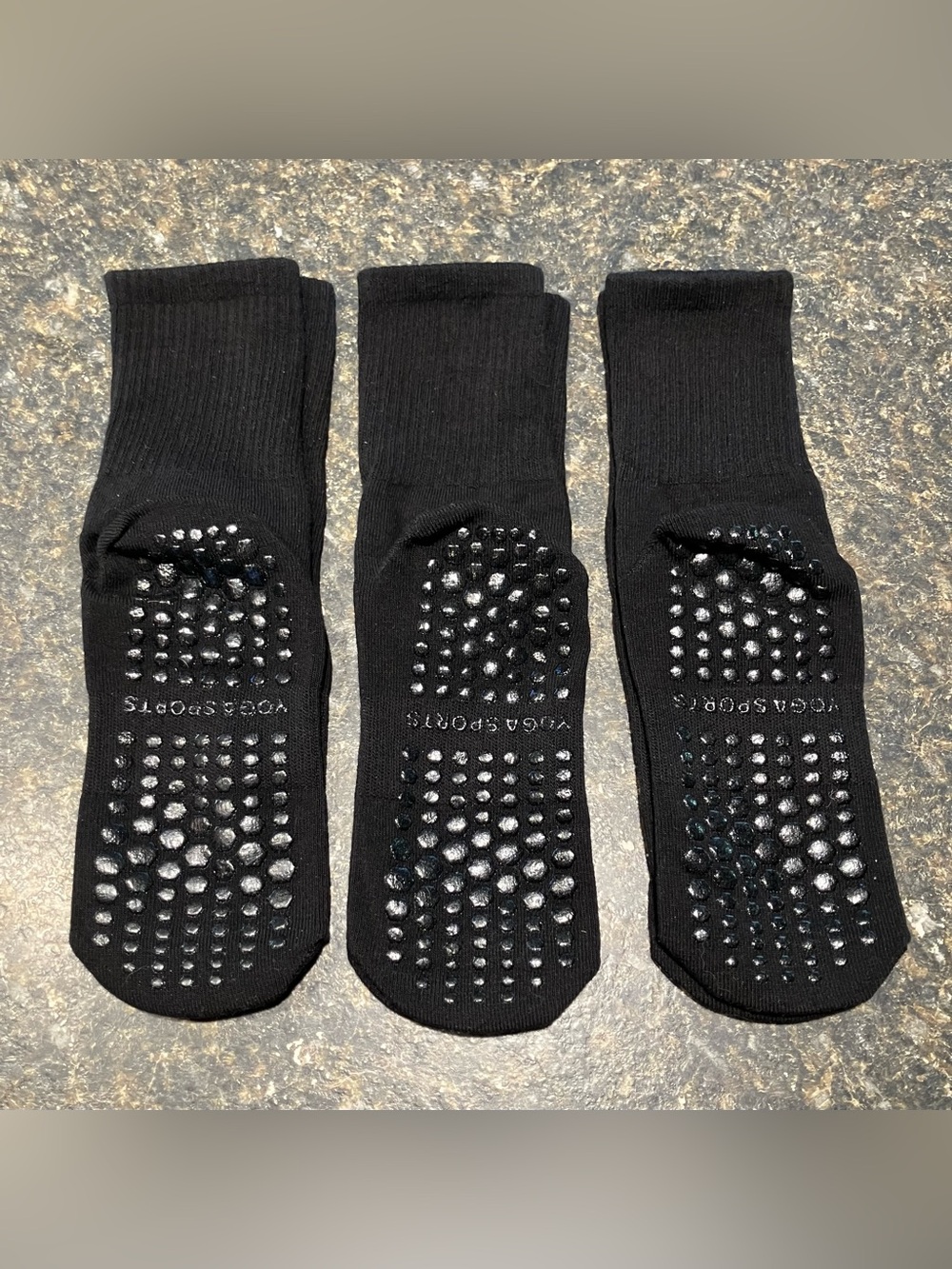 Black Non-Slip yoga socks - Pack of 3 small/medium